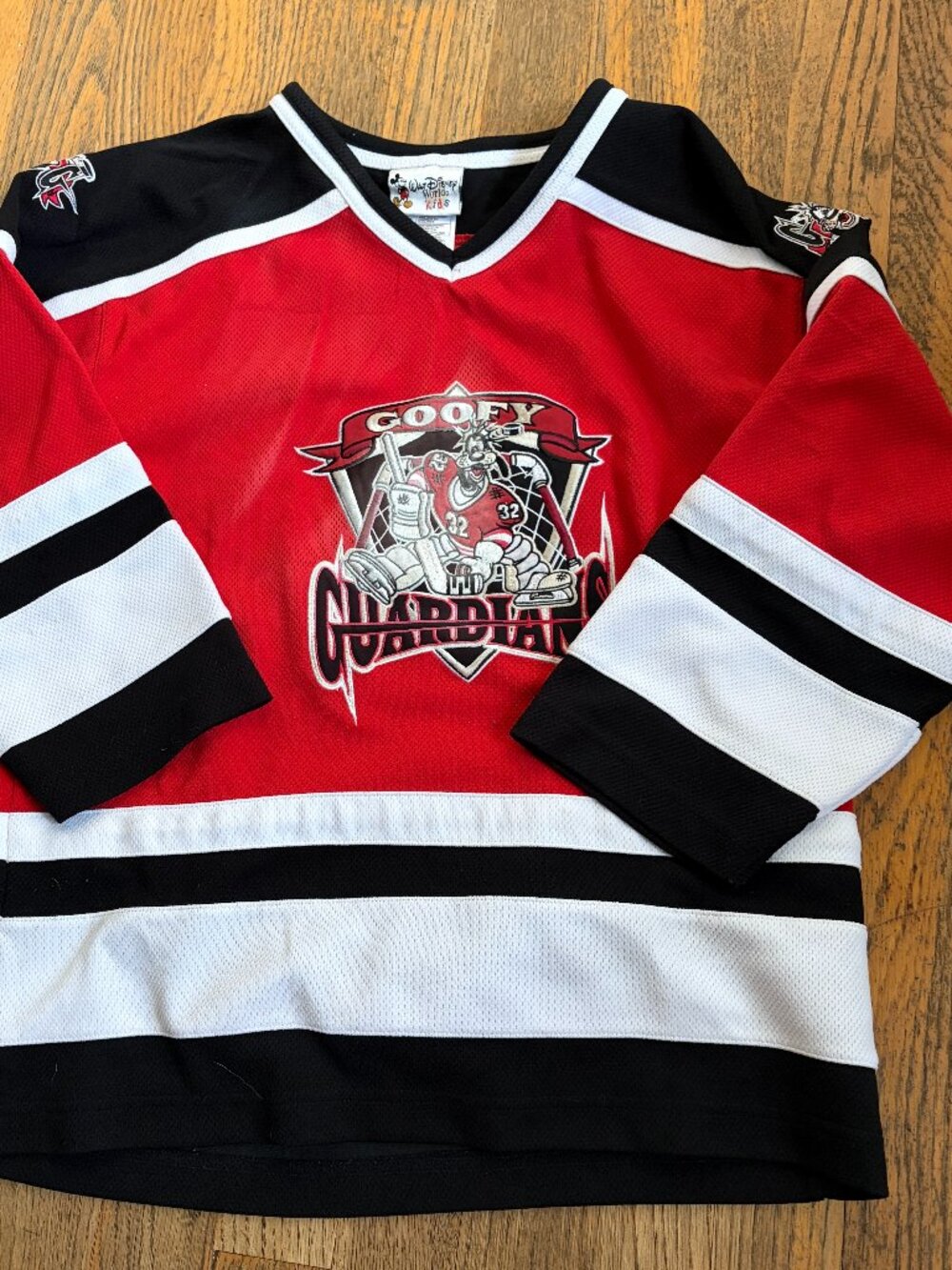 Disney Goofy Guardians #32 Hockey Jersey Kids Large